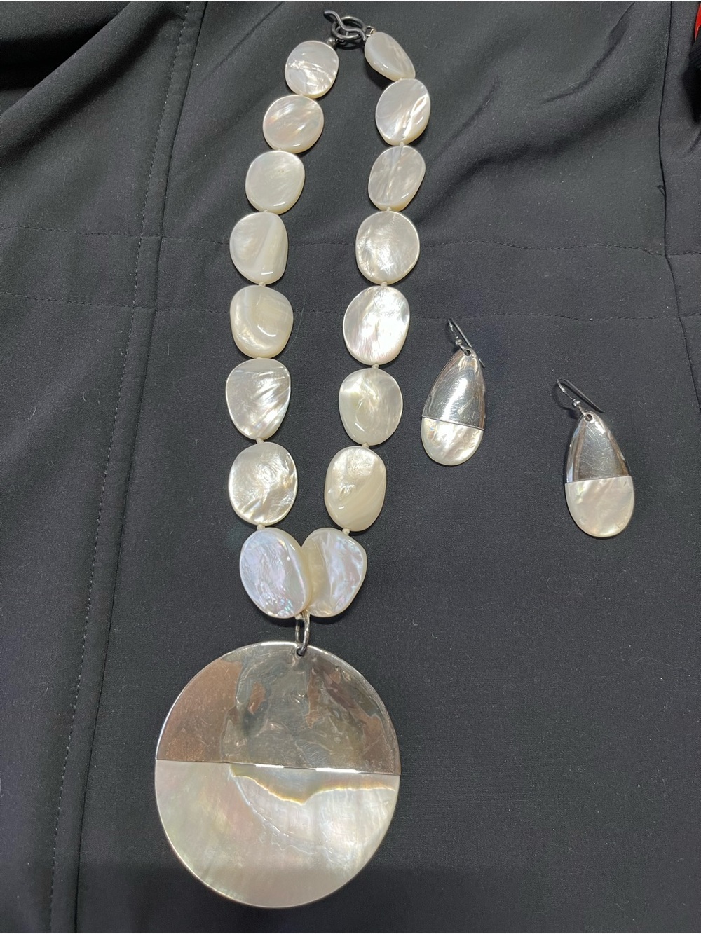 Simon Sebbag White Mother-of-Pearl Disc Pendant Necklace with Matching Earrings - Picture 2 of 6